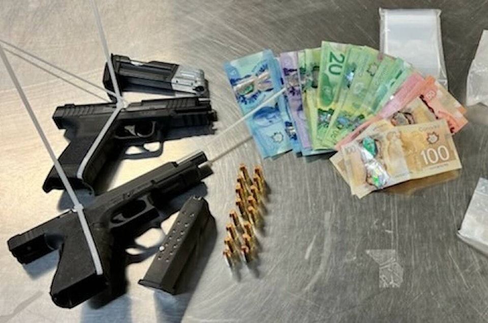 29140798_web1_22016-KCN-rcmp-recover-stolen-handgun-during-traffic-stop-_1