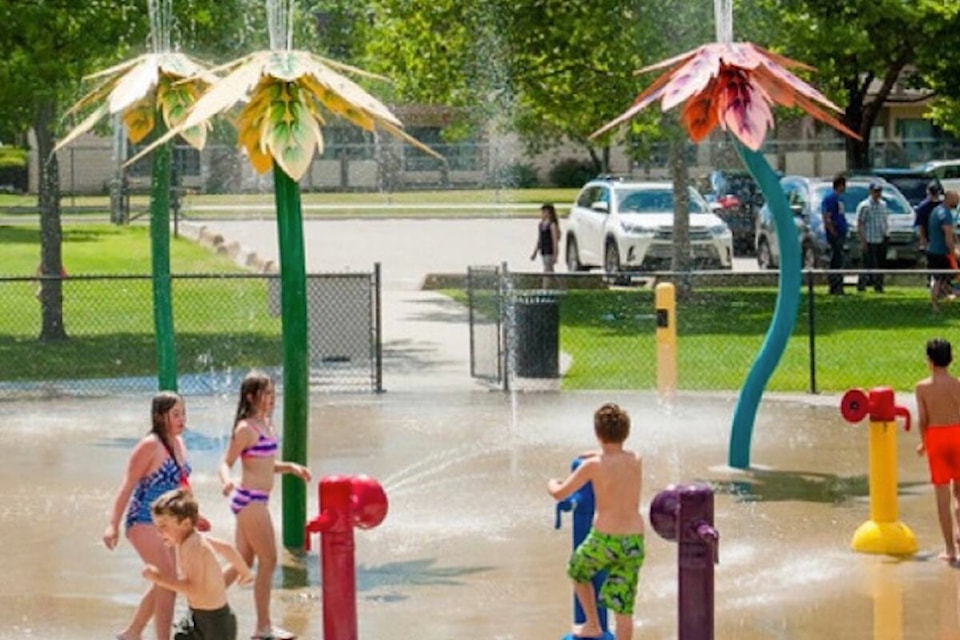 29167385_web1_220518-KCN-kelowna-splash-parks-open-may-long_1