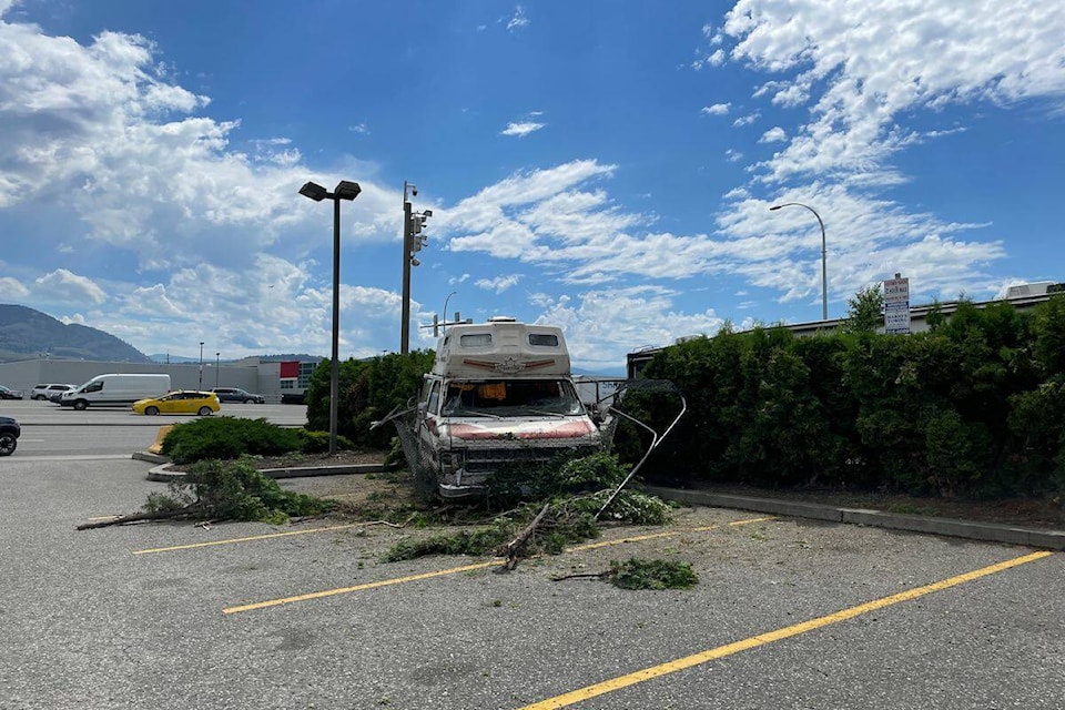 Camper crash off Highway 97. (Jordy Cunningham/ Kelowna Capital News)
