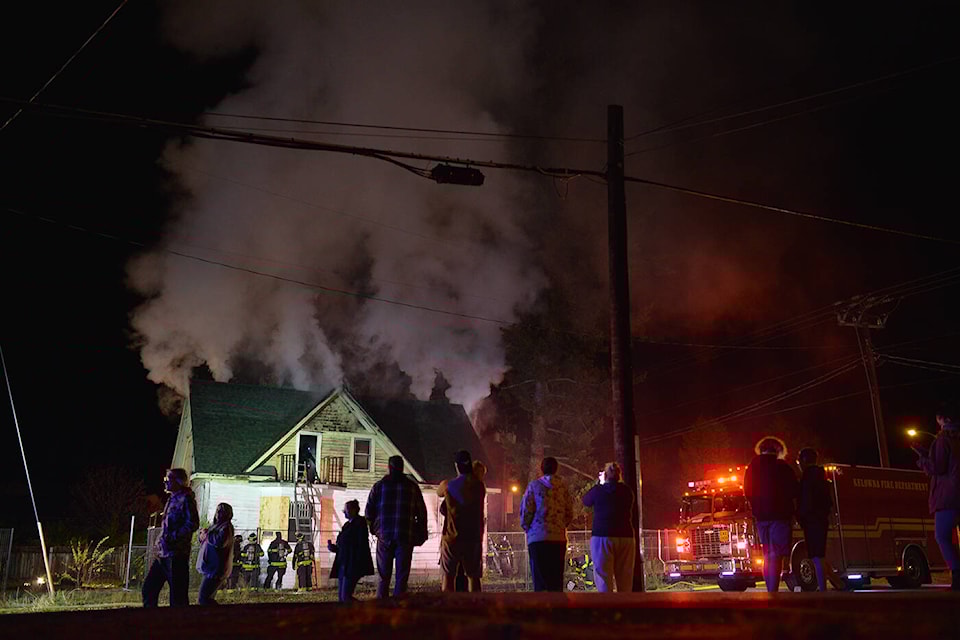 29770202_web1_201022-KCN-fire-rutland-McLachlanP_1