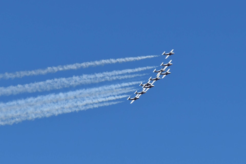 29902207_web1_220727-PWN-Snowbirds_1