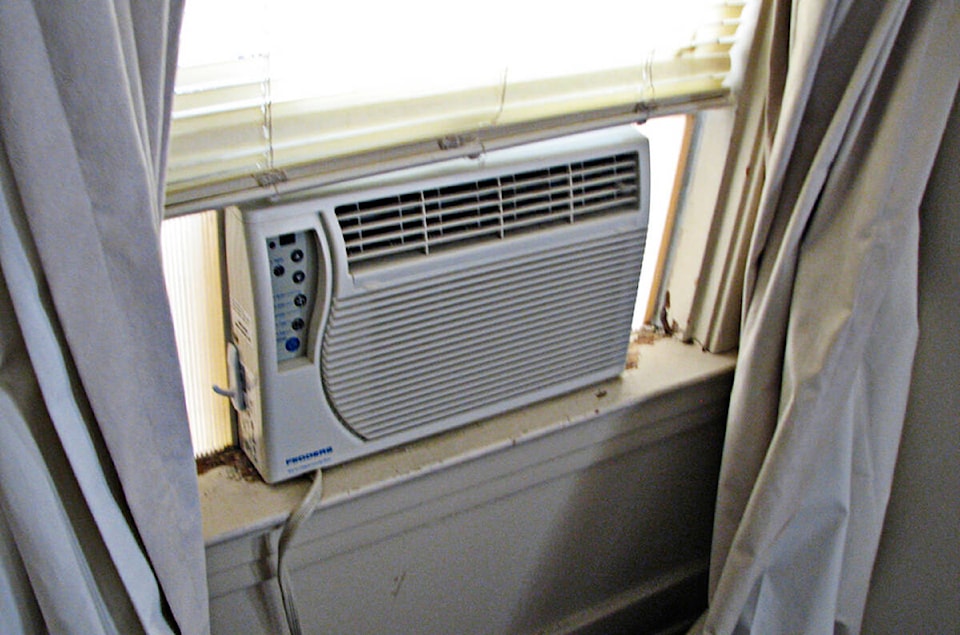 29922144_web1_air-conditioner