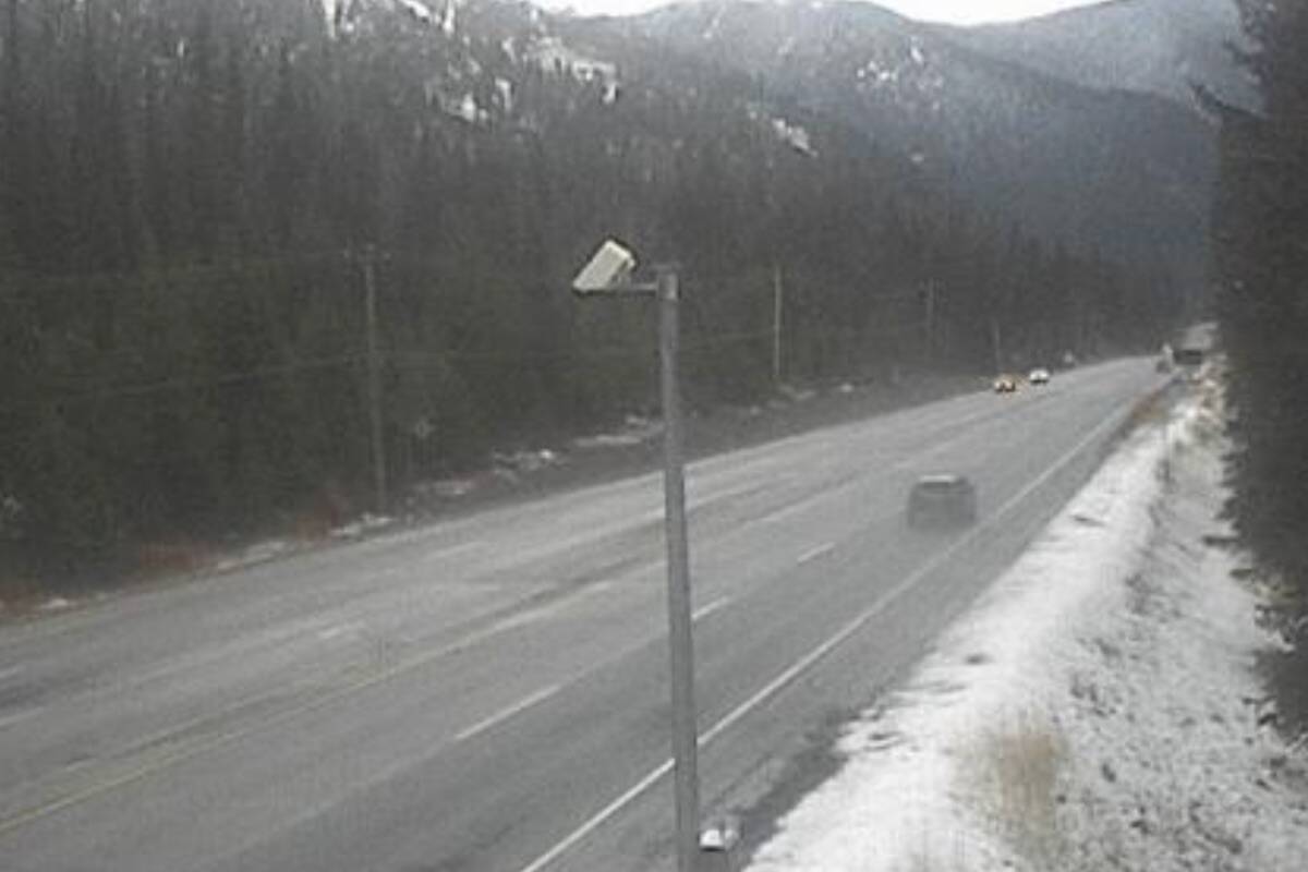 Hwy 3 at Allison Pass, 10 km west of Manning Park resort area, looking east. (Photo/DriveBC)