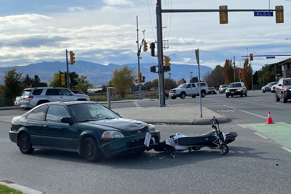 30855132_web1_221103-KCN-motorcycle-crash-1_2