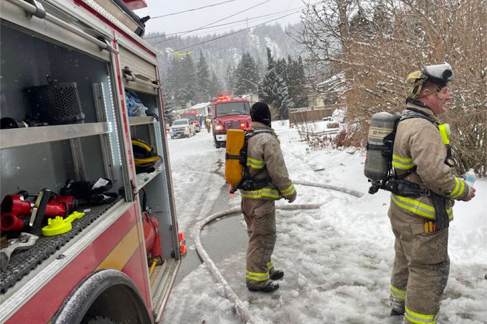 31348568_web1_221223-HSL-fire-house-fire_1