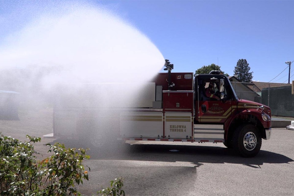 31491970_web1_210610-KCN-wildfire-training_1