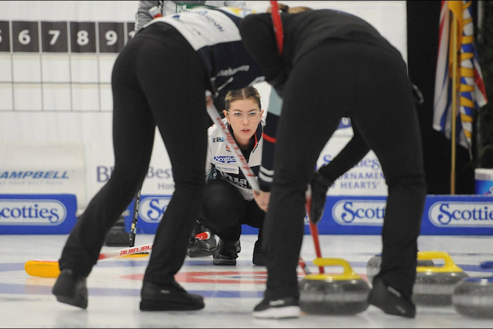 It was Team Grandy (white and grey tops) against Team Reese-Hansen (black, and white/navy tops) in the women㽶Ƶֱs semifinal of the 2023 Scotties BC Women㽶Ƶֱs Curling Championship at the Chilliwack Curling Club on Saturday; Jan. 14; 2023. (Jenna Hauck/ Chilliwack Progress)