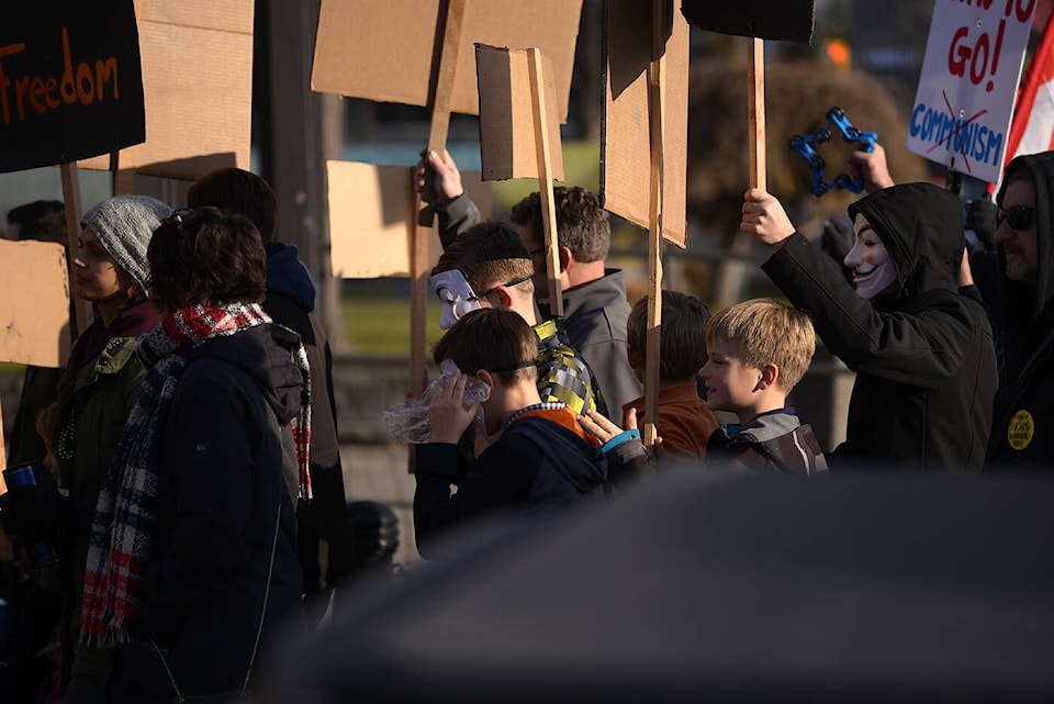 31743201_web1_201217-KCN-downtown-protest-McLachlanP4_1