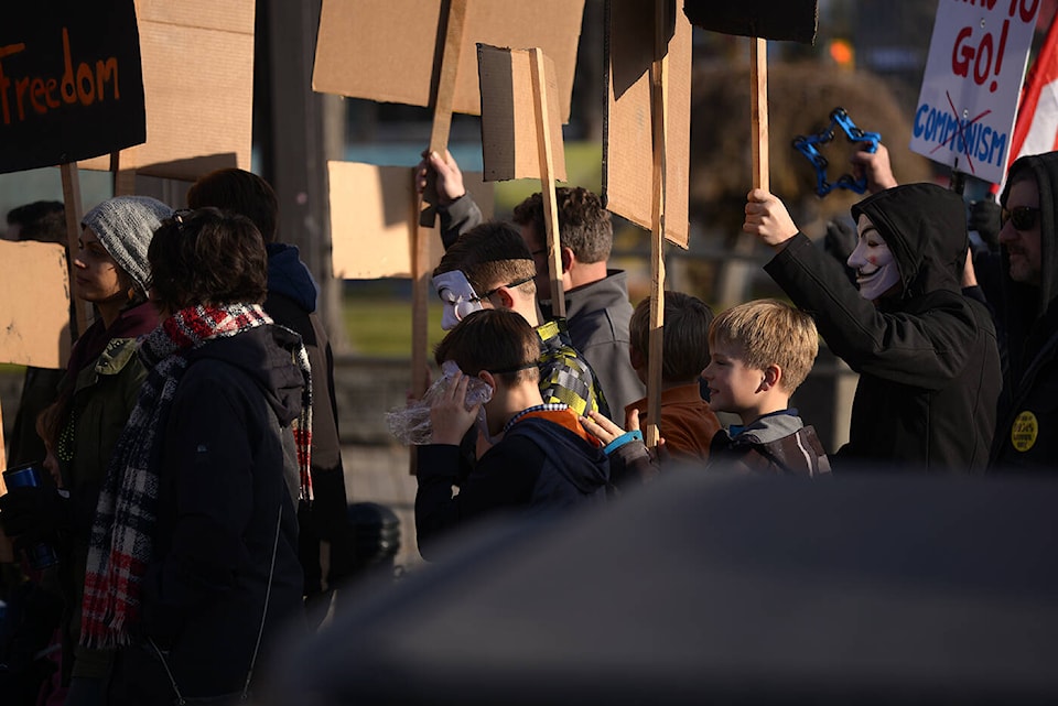 31743201_web1_201217-KCN-downtown-protest-McLachlanP4_1