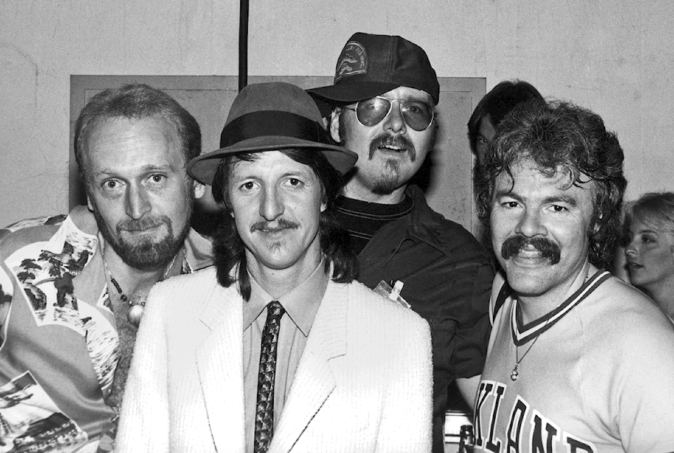 32111270_230316-KCN-doobiebros-poiu_1