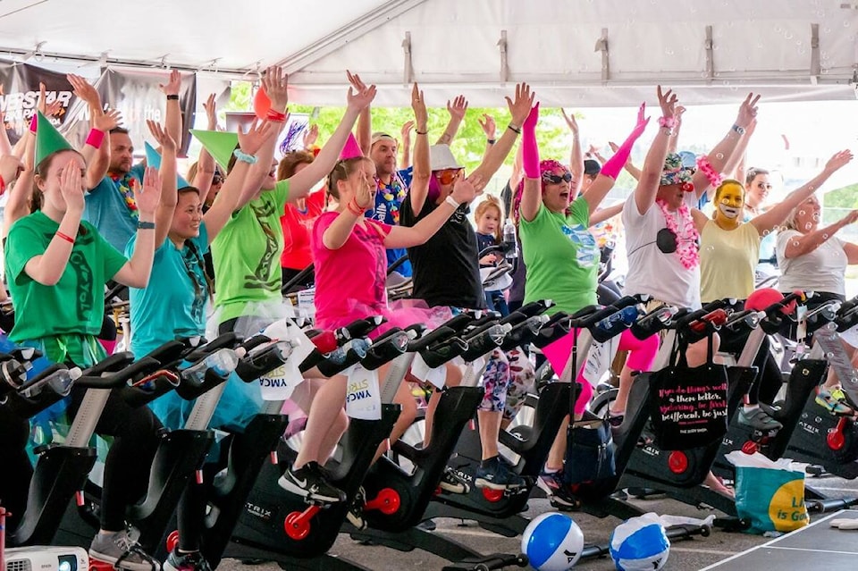 32331632_web1_230406-KCN-ymca-cycle_1