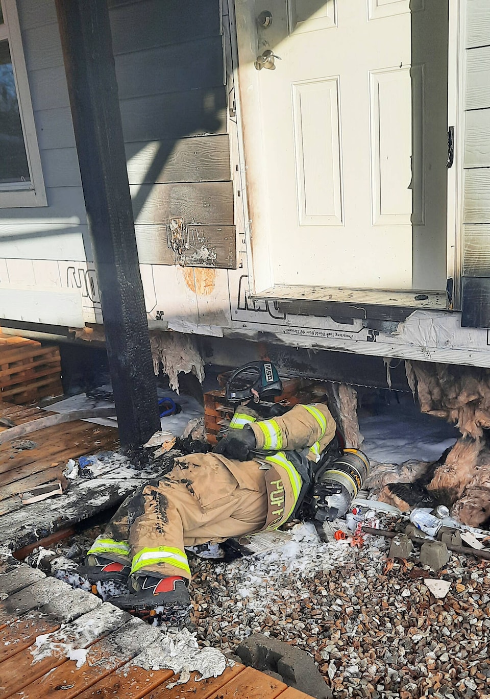 32362729_web1_230412-SAA-trailer-fire-vertical