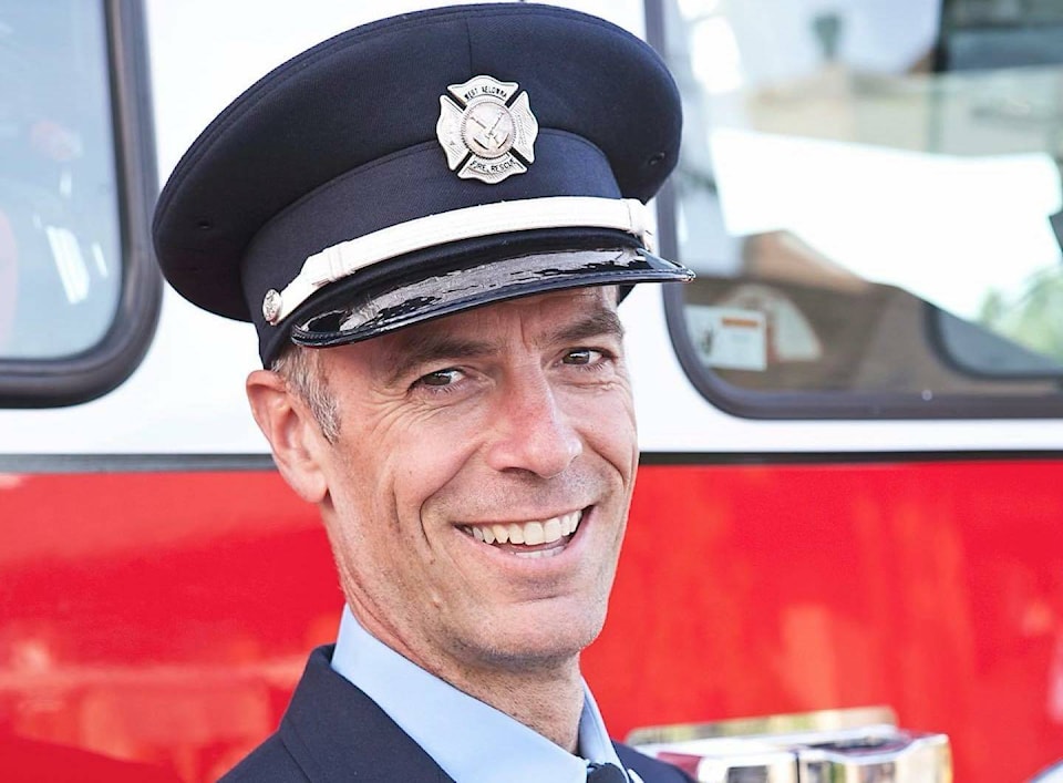32382134_web1_230412-WEK-fire-retire-_1