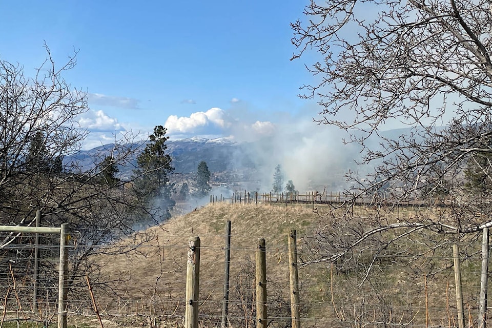 32432373_web1_230419-PWN-GrassFire-GrassfirePenticton_1
