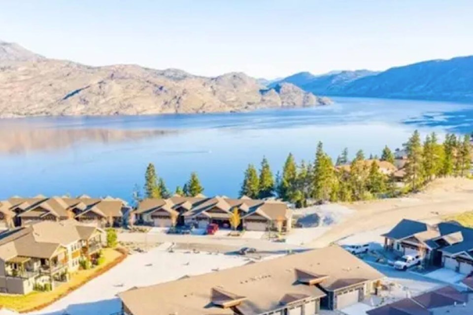 32441950_web1_230420-peachland-ponderosa-ponderosa_1