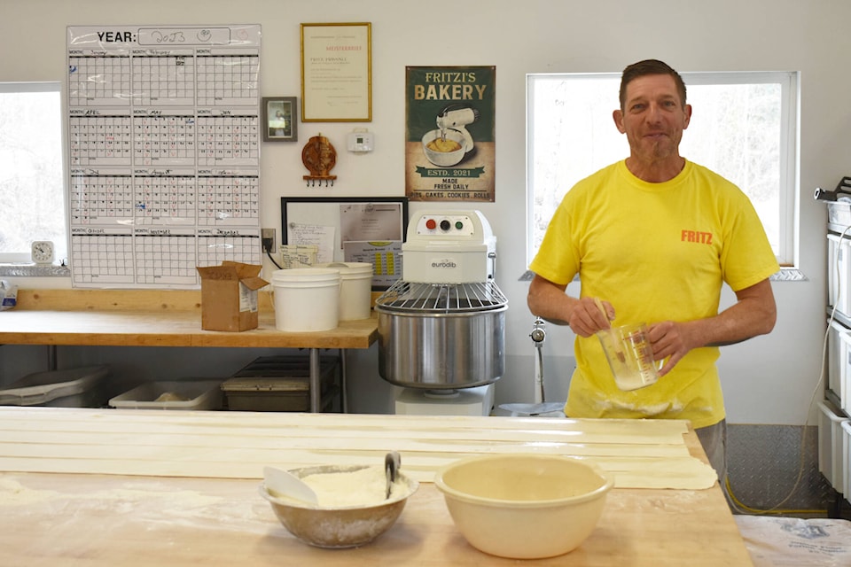 32492980_web1_230427-EVN-fritz-baker-baking_1