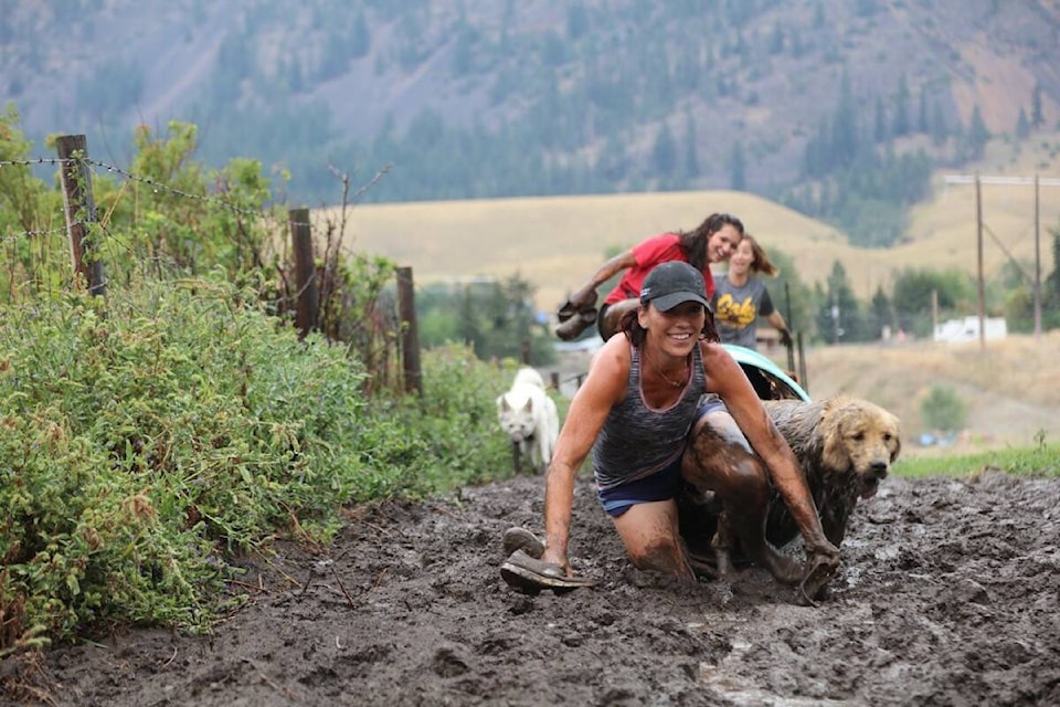 32648367_web1_230511-KCN-rescueranchmutter-pic_1