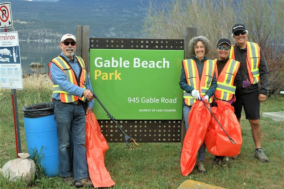 32680478_web1_230518-WIN-trash-clean-up-_1