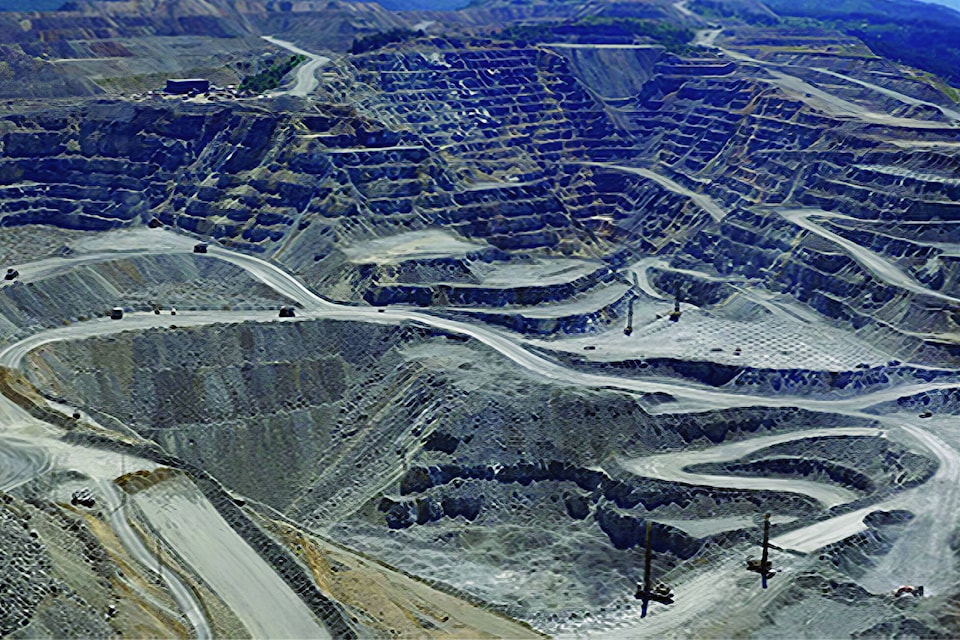 32784242_web1_230413-KER-Hudbay-Copper-Mountain-Mining-deal-Print_1