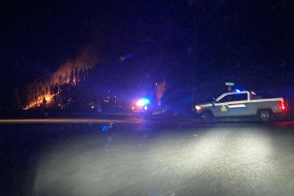 32881158_web1_230601-VMS-wildfire_1