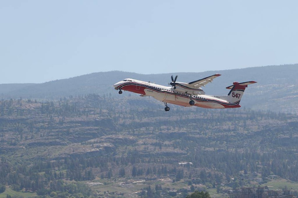 32937315_web1_230607-PWN-Airtankersbusy_1