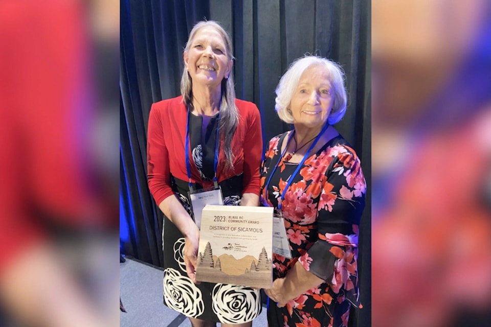 32965301_web1_230615-EVN-rural-bc-health-award-receive_1