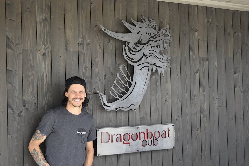 32984719_web1_230614-PWN-DragonBoatPub-DragonBoatPub_1