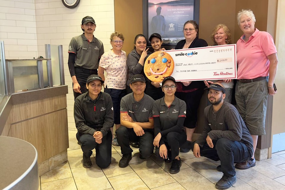 33003297_web1_230615-EVN-tim-hortons-seniors-cookies_1