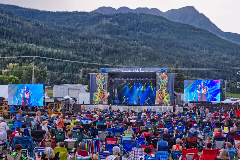 33019339_web1_220824-SAA-Photo-gallery-Roots-and-Blues-2022_12