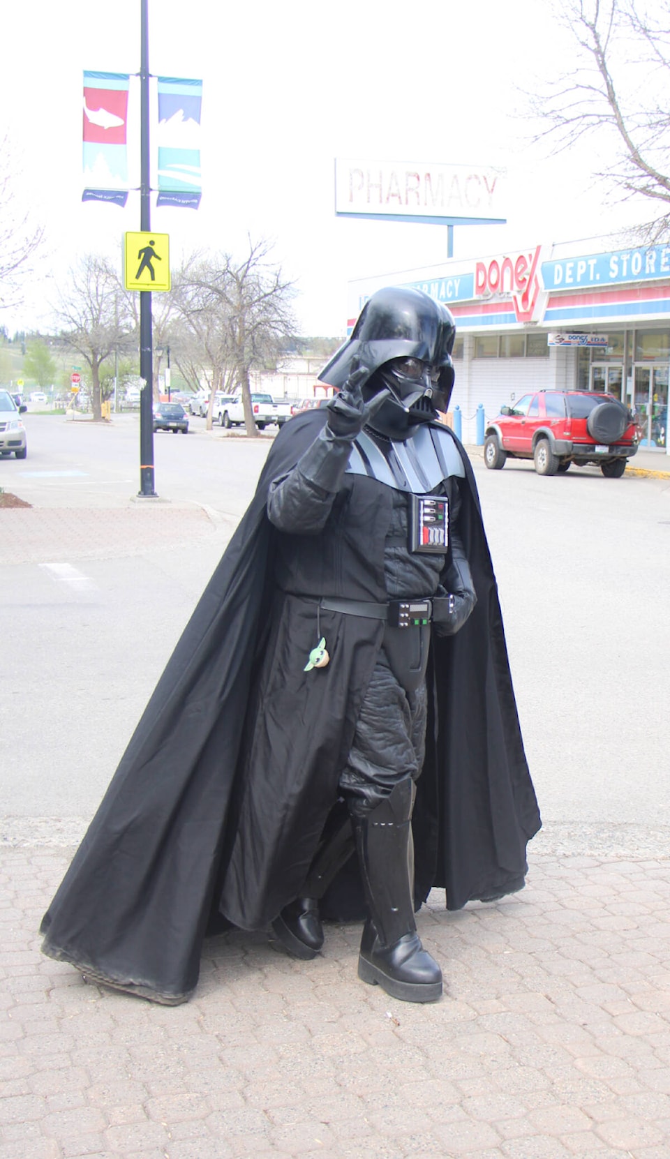 33054008_web1_230518-OMH-Darth-Vader-Standalone_2