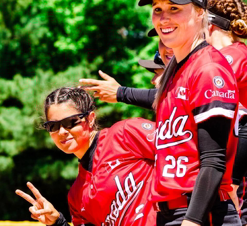33117177_web1_230623-MRN-BT-TeamCanadaSoftball_2