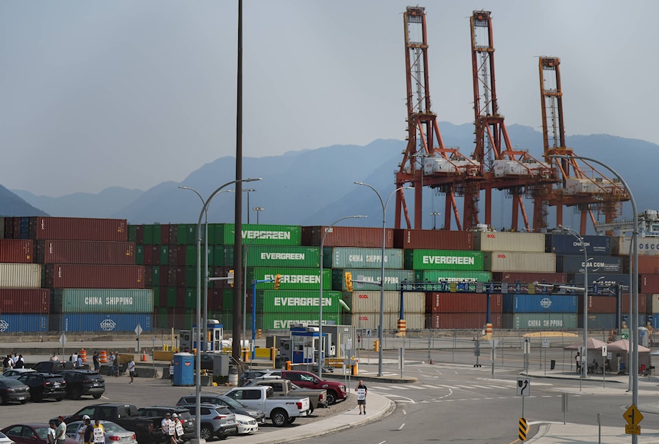 33219406_web1_230705-BPD-Strike-port_1