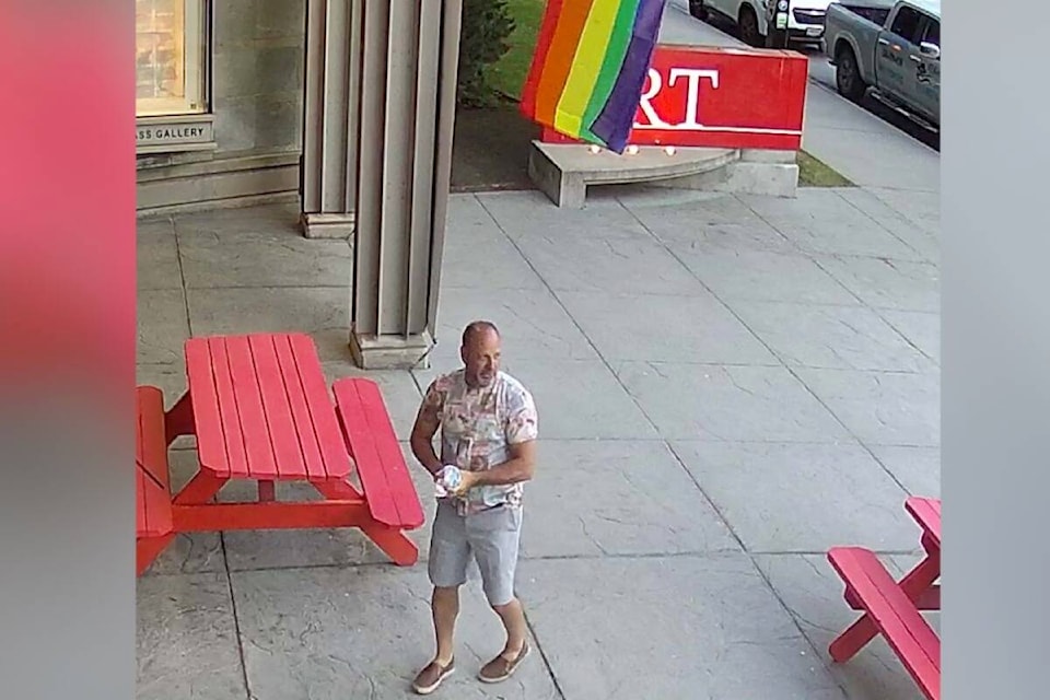 33237115_web1_230713-KCN-Trans-flag-vandalism-_1