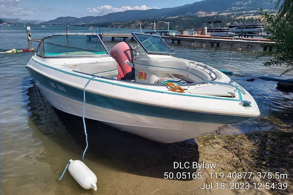 33369399_web1_230727-WIN-boat-_1