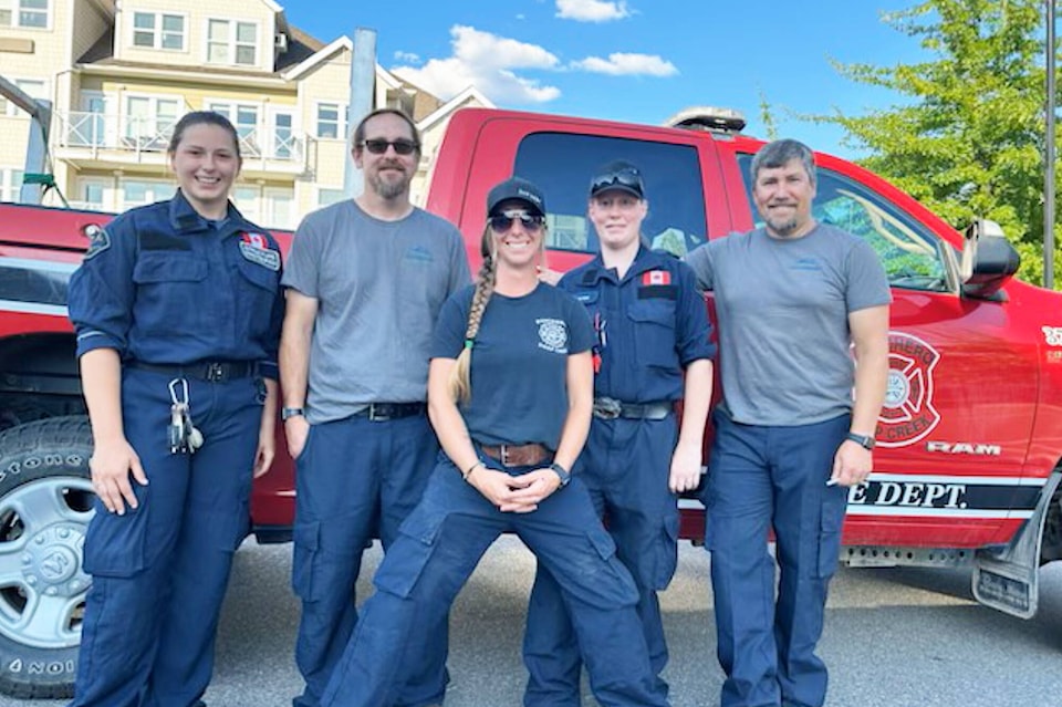 33464704_web1_230802-SAA-firefighters-to-Osoyoos_1
