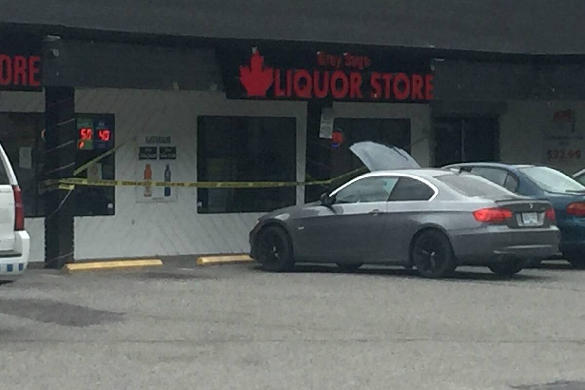 Vehicle crashes into building in West 琉璃神社. (Dave Ogilvie)