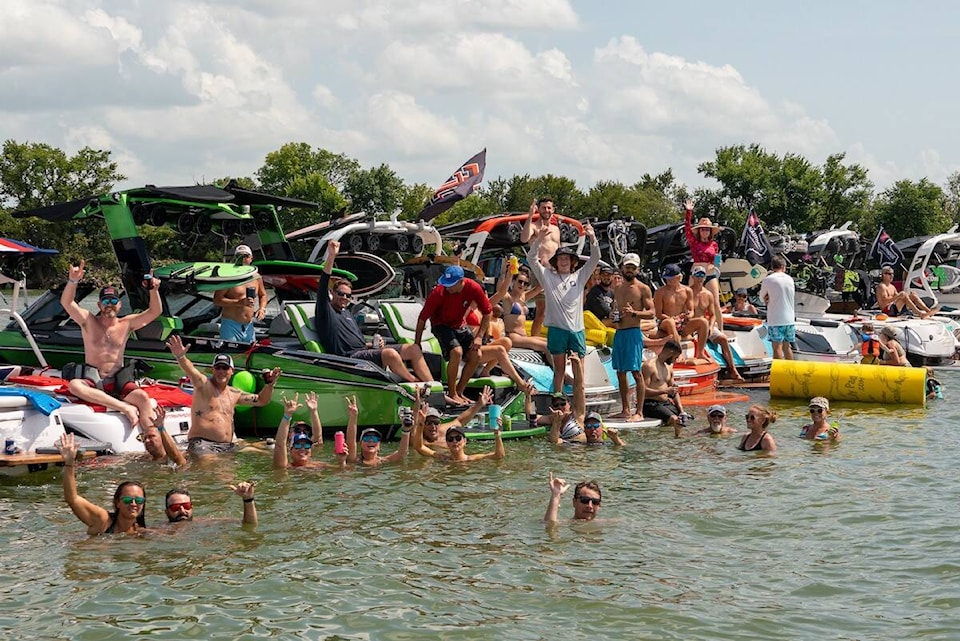 33547966_web1_230810-KCN-boatsnboats-pic_1