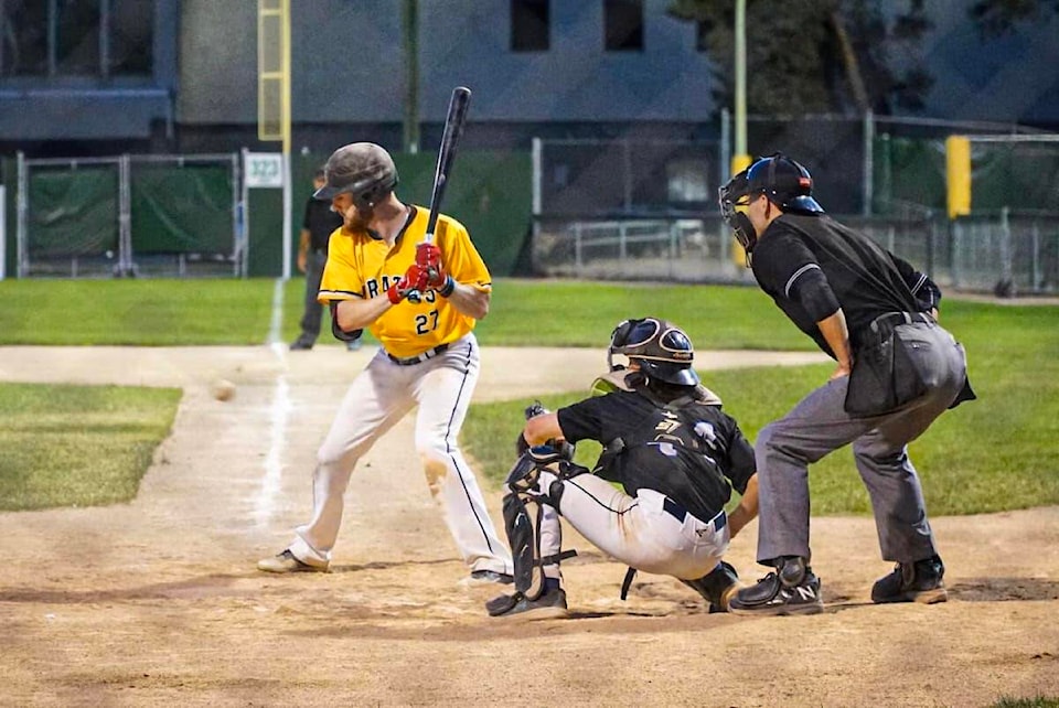 33577131_web1_230817-KCN-mens-league-baseball-playoffs_1