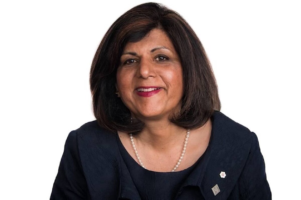33740993_web1_230830-KCN-singh-runs-mohinisingh_1