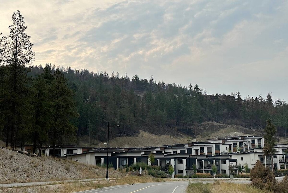 33758053_web1_230907-KCN-kelowna-lakecountry-fires_1