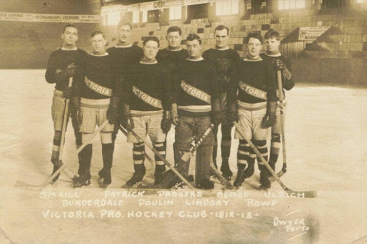 Victoria Pros, with Lester Patrick, back row, second from the left, in the Patrick Arena in Oak Bay, circa 1913. (Craig Bowlsby Collection - Black Press file)