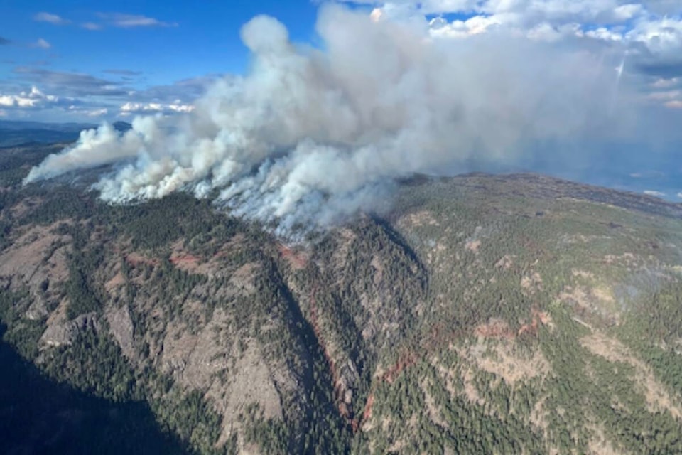 33888743_web1_230913-WEK-McDougall-fire_1