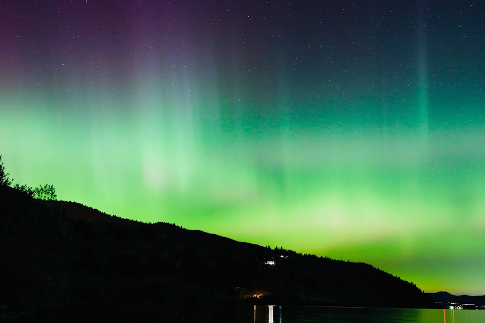 33941159_web1_230921-WIN-northernlights_2