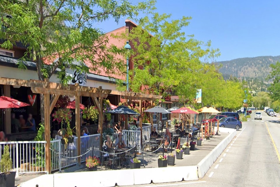 peachland-patio