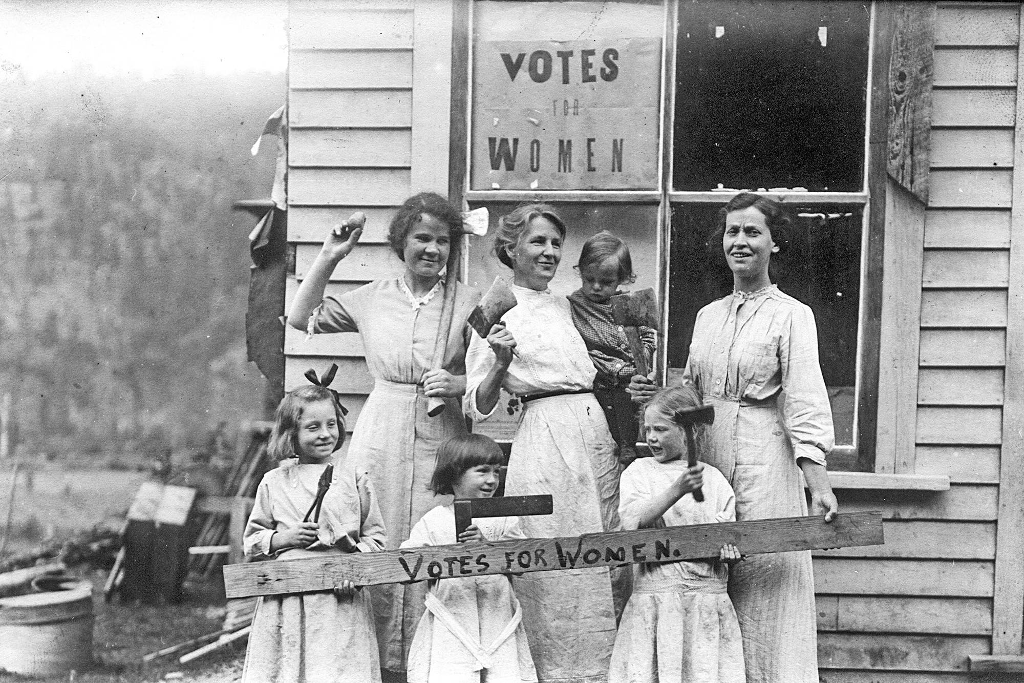 18971557_web1_copy_191018-SAA-Women-want-vote