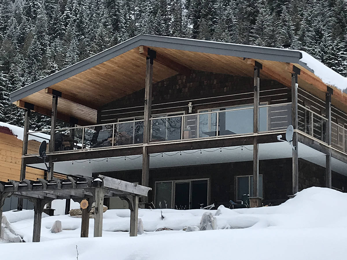 In addition to its RV sites, the shared interest lakefront development boasts 20 cabin sites, overlooking Sugar Lake. With available sites ranging from 3,197 sq.ft. to 5,500 sq.ft., your go-to vacation destination will be waiting whenever its time for a getaway.