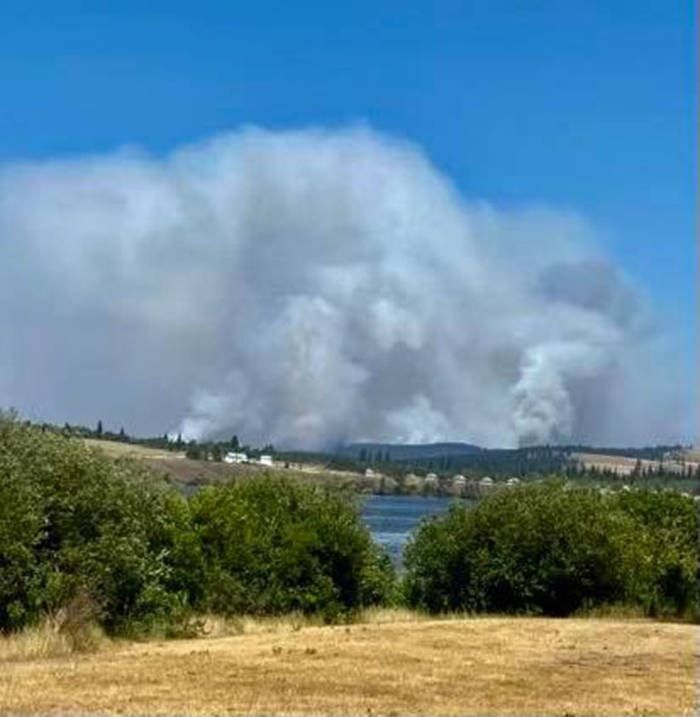 25906820_web1_210722-VMS-WhiteRockLake-update-fire_2