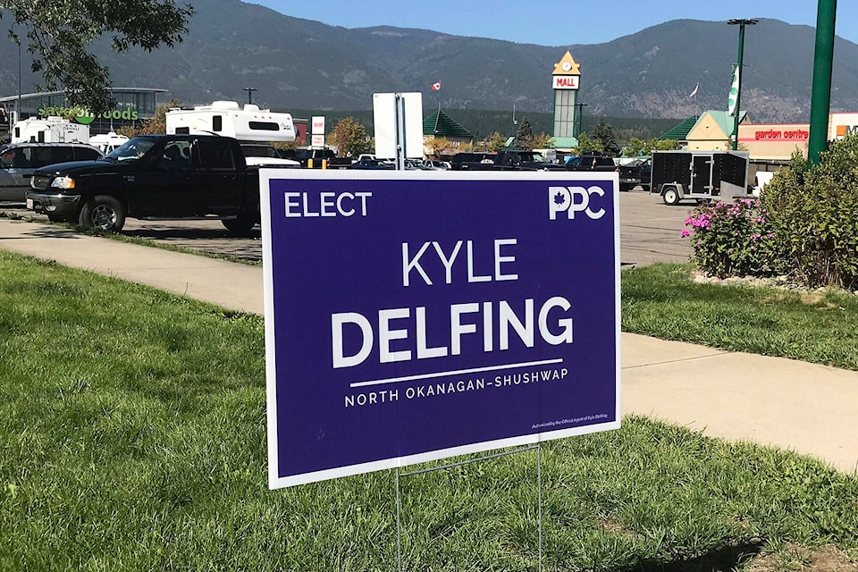 26443487_web1_210915-SAA-Kyle-Delfing-sign