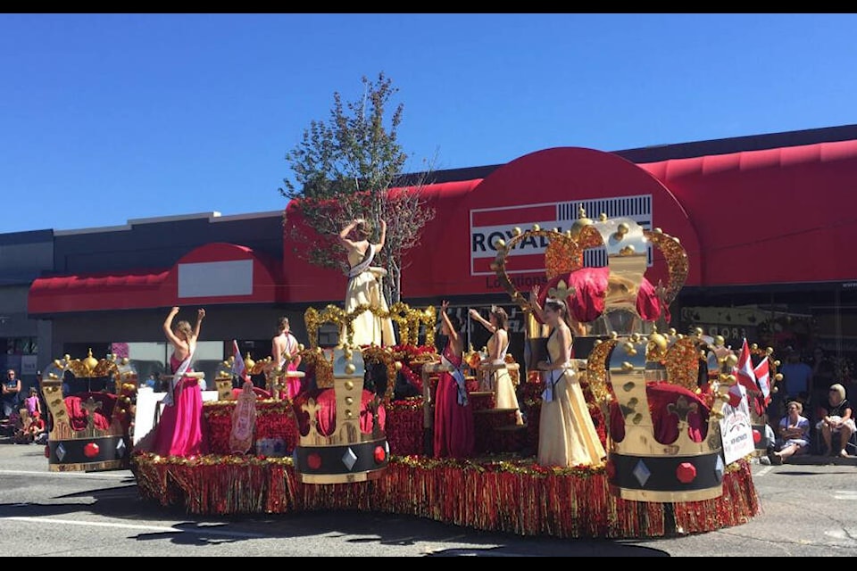 Floats, Peach Fest Royalty and marching bands made for a Grand Parade on Saturday. (Logan Lockhart Western News)