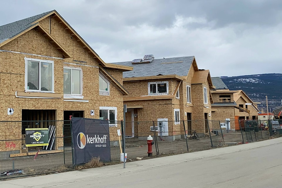 32084521_web1_230309-SUM-Construction-photo-SUMMERLAND_1